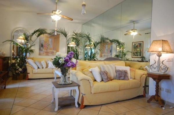 The Right Place 4u Domus Savelli Boutique *